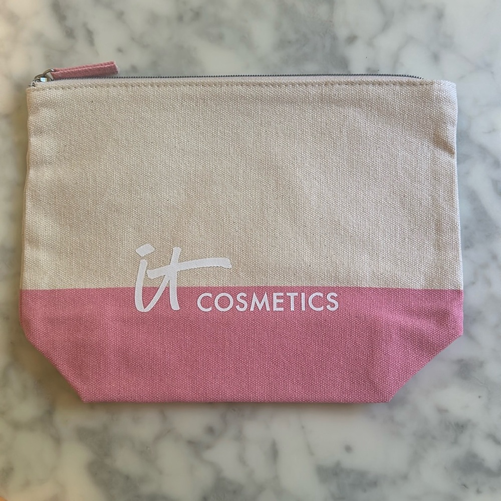 IT Cosmetics Bag